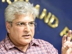 Kailash Gahlot also launched a six-week long social media campaign aimed at deterring people from overspeeding and drunk driving. (Arvind Yadav/HT Photo)