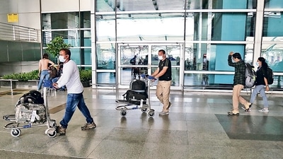 India makes 10-day quarantine must for all UK travellers, despite vaccination (HT_PRINT-prepub) India makes 10-day quarantine must for all UK travellers, despite vaccination (HT_PRINT-prepub)