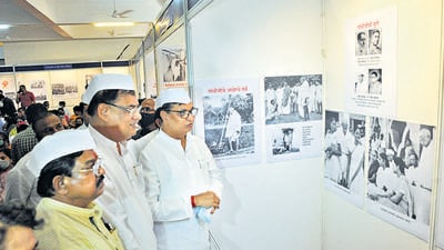 Two senior leaders from the Nationalist Congress Party (NCP) and the Congress backed down from opposing the two-member ward decision taken by the Sena for all civic bodies going to the polls in the state, including Pune. (In pic) Congress leader and state minister Balasaheb Thorat (right) at a photo exhibition on the occasion of Mahatma Gandhi’s birth anniversary at Perugate, Sadashiv peth on Friday. (HT PHOTO) Two senior leaders from the Nationalist Congress Party (NCP) and the Congress backed down from opposing the two-member ward decision taken by the Sena for all civic bodies going to the polls in the state, including Pune. (In pic) Congress leader and state minister Balasaheb Thorat (right) at a photo exhibition on the occasion of Mahatma Gandhi’s birth anniversary at Perugate, Sadashiv peth on Friday. (HT PHOTO)