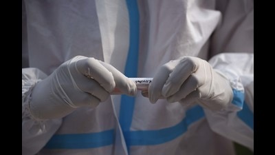 The cumulative count of Covid cases in Ludhiana has now gone up to 87,540 while that of dengue is 195. (HT FILE/REPRESENTATIVE IMAGE)
