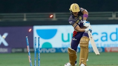 Arshdeep castles Shubman Gill in IPL 2021 match no. 45 (iplt20.com)