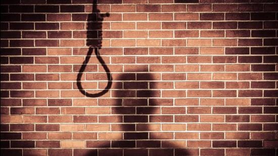 The suicide note of the man claims the woman and her relatives abetted his suicide; Ludhiana police have lodged a case on a complaint from the man’s mother. (HT Photo)
