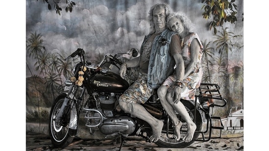 In collaboration with miniature painter Rajesh Soni, these vintage studio portraits act as a personal memoir, a recounting of some of the first bohemians who came from far and wide and made Goa their home. (Waswo X Waswo )