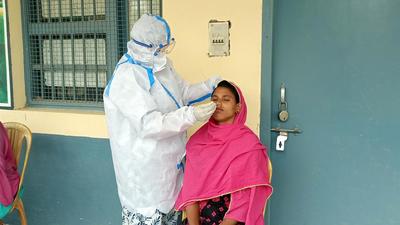 Among Punjab’s covid cases on Saturday, the maximum number was reported from SAS Nagar at 7; Nearly 16,000 vaccines were administered. (HT Photo)