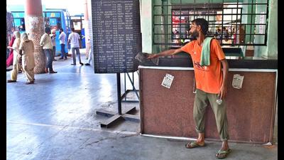 Counters being cleaned at the bus stand in Ludhiana ahead of state transport minister’s visit. (Gurpreet Singh/HT) Counters being cleaned at the bus stand in Ludhiana ahead of state transport minister’s visit. (Gurpreet Singh/HT)