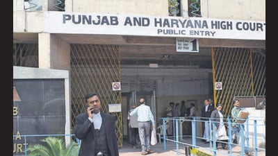 The plea by the Chandigarh cop was disposed of by the HC with a direction that his application seeking action against senior cops be decided expeditiously. (HT FILE PHOTO) The plea by the Chandigarh cop was disposed of by the HC with a direction that his application seeking action against senior cops be decided expeditiously. (HT FILE PHOTO)