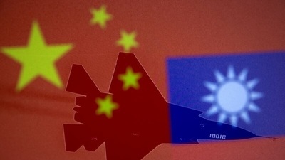 The first batch of Chinese aircraft all flew in an area close to the Pratas Islands, with the two bombers flying closest to the atoll, according to a map issued by the ministry. (REUTERS)