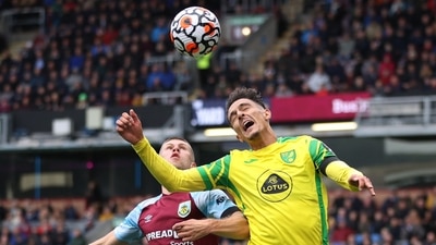 Burnley's Johann Berg Gudmundsson in action with Norwich City's Dimitris Giannoulis (Action Images via Reuters)