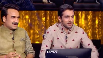 Pankaj Tripathi and Pratik Gandhi on Kaun Banega Crorepati. Pankaj Tripathi and Pratik Gandhi on Kaun Banega Crorepati.