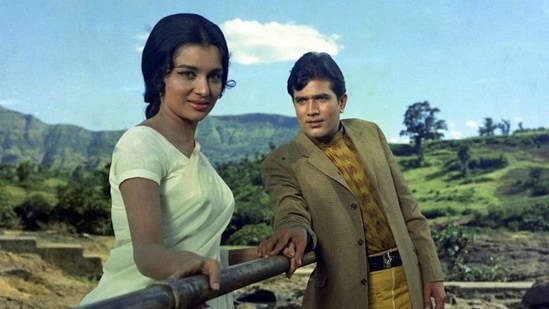 Asha Parekh was at her best in the 1971 film Kati Patang as she played a woman taking up her friend’s identity as a widow while nurturing love for a neighbour played by Rajesh Khanna. The two became a hit onscreen pairing after the success of the film.