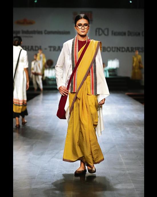 Gandhi Jayanti: Khadi gets a chic, contemporary spin | Fashion Trends