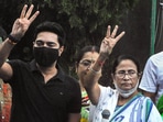 Mamata Banerjee and TMC leader Abhishek Banerjee after TMC's thumping victory in Bhabanipur by-election.(PTI) Mamata Banerjee and TMC leader Abhishek Banerjee after TMC's thumping victory in Bhabanipur by-election.(PTI)