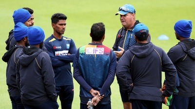Sri Lanka head coach Mickey Arthur speaks to his players: File photo (AP) Sri Lanka head coach Mickey Arthur speaks to his players: File photo (AP)