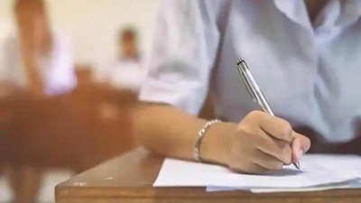 J&K competitive prelims exam on Oct 24; 30,565 applications registered: JKPSC (pic for representation) J&K competitive prelims exam on Oct 24; 30,565 applications registered: JKPSC (pic for representation)