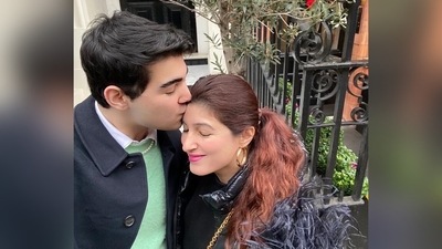Twinkle Khanna and Aarav are in London. Twinkle Khanna and Aarav are in London.