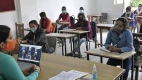 The Haryana government has asked the administration of the fully residential universities to get all students, faculty members and staff fully vaccinated and share the progress with the departments concerned. (HT File/Representational image)