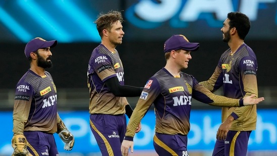 Tim Southee celebrates with teammates as KKR restrict SRH to 115/8 in 20 overs.(BCCI/IPL)