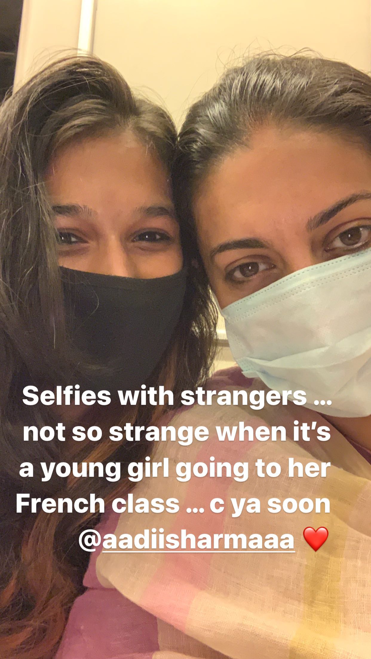 Smriti Irani's selfie with a stranger. (Instagram/@smritiiraniofficial) Smriti Irani's selfie with a stranger. (Instagram/@smritiiraniofficial)