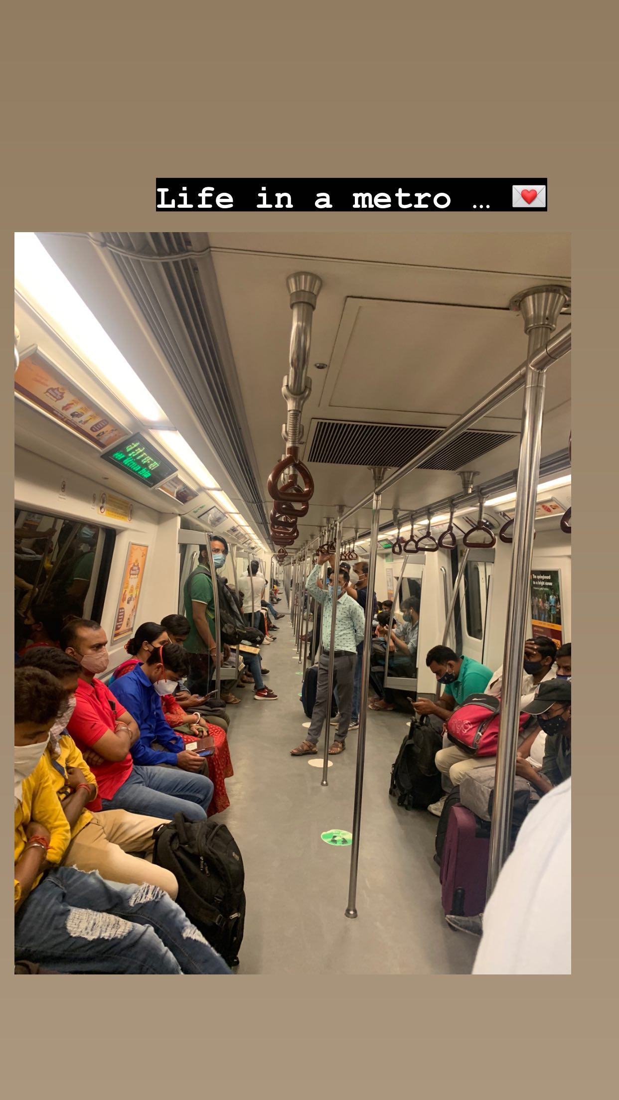 A look inside a train of Delhi Metro. (Instagram/@smritiiraniofficial) A look inside a train of Delhi Metro. (Instagram/@smritiiraniofficial)