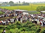 Farmers gather in Lakhimpur Kheri on Monday.(HT Photo) Farmers gather in Lakhimpur Kheri on Monday.(HT Photo)