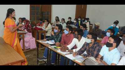 Teaching of PG students underway at Allahabad University campus. (HT File Photo) Teaching of PG students underway at Allahabad University campus. (HT File Photo)