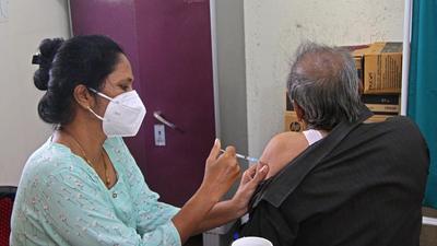 According to the state health department, Pune district reported 360 new Covid cases and six deaths due to the infection, on Monday. (HT PHOTO)