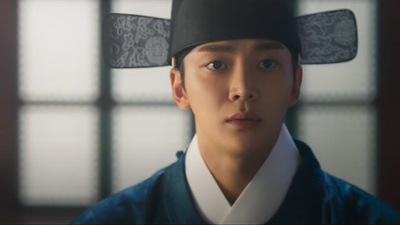 KBS2' The King's Affection narrates the story of a prince, who in reality is a woman in disguise. While Park Eun-bin plays the royal, SF9’s Rowoon plays the teacher. 