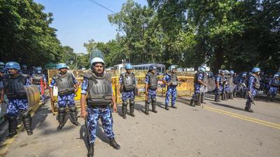 Security personnel on alert in Lucknow after Sunday’s violence in Lakhimpur Kheri district of Uttar Pradesh. (PTI PHOTO) Security personnel on alert in Lucknow after Sunday’s violence in Lakhimpur Kheri district of Uttar Pradesh. (PTI PHOTO)