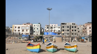 Members of the Mumbai’s fishing community who are objecting to the coastal zone management plan (CZMP) for Mumbai — which was recently approved by the union ministry for environment and climate change — wrote to chief minister Uddhav Thackeray on Monday, voicing specific concerns and demands in the matter (HT PHOTO)