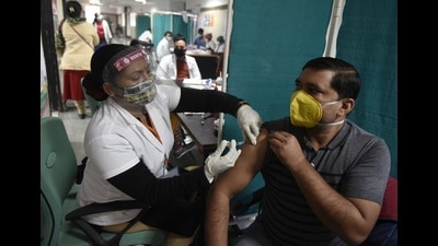 Leading among districts in Uttar Pradesh is Lucknow with 39,41,486 doses of the anti-Covid-19 vaccine administered till now. (HT Photo) Leading among districts in Uttar Pradesh is Lucknow with 39,41,486 doses of the anti-Covid-19 vaccine administered till now. (HT Photo)