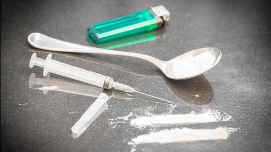 The anti-narcotics cell (ANC) in Pune has lodged as many as 60 cases related to the sale of banned narcotic substances and arrested 93 accused with seizure of contraband worth ₹2.07 core in 2021. (Shutterstock (FOR REPRESENTATIONAL PURPOSE))