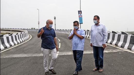 New Delhi, Aug 28 (ANI): Delhi Chief Minister Arvind Kejriwal along with Deputy Chief Minister Manish Sisodia and State Health Minister Satyendar Jain during the inauguration of Cloverleaf, ramps, service roads, and cycle track at Mayur Vihar Phase - I, in New Delhi on Saturday. (ANI Photo) (Shrikant Singh)