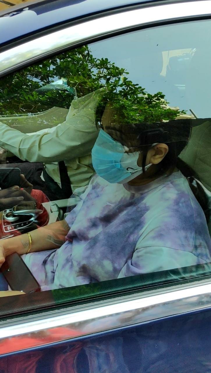 Salman Khan's sister Alvira visited Shah Rukh Khan and his family at Mannat after Aryan Khan's arrest. (Varinder Chawla) Salman Khan's sister Alvira visited Shah Rukh Khan and his family at Mannat after Aryan Khan's arrest. (Varinder Chawla)