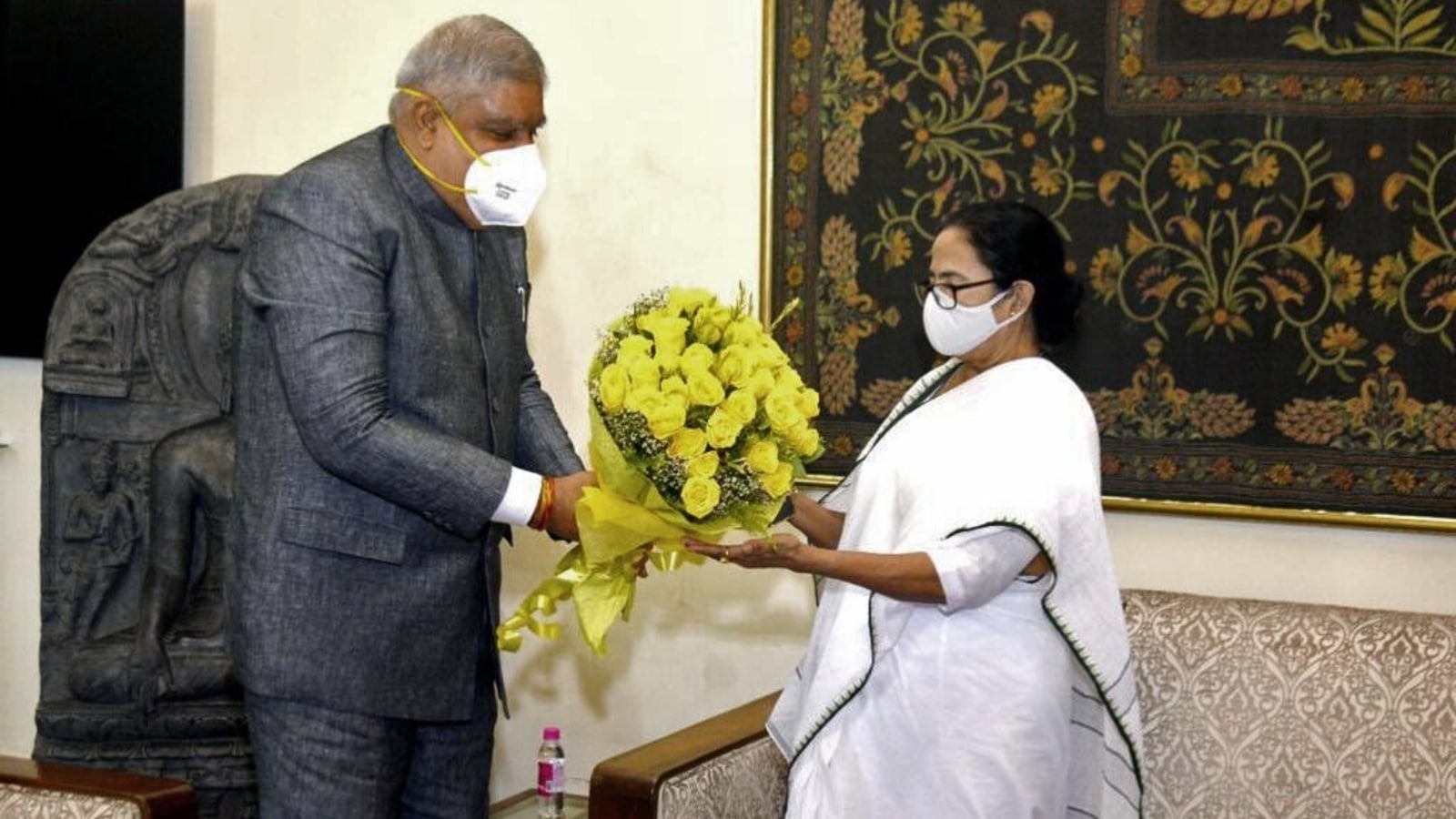Bengal guv to adminster oath of office to Mamata, 2 Trinamool MLAs on Oct 7