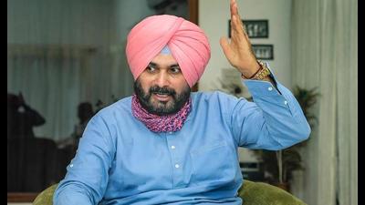 Punjab Congress president Navjot Singh Sidhu on Tuesday warned that the state unit would march to Uttar Pradesh’s Lakhimpur Kheri if Priyanka Gandhi Vadra is not released and Union minister Ajay Mishra’s son is not arrested. Punjab Congress president Navjot Singh Sidhu on Tuesday warned that the state unit would march to Uttar Pradesh’s Lakhimpur Kheri if Priyanka Gandhi Vadra is not released and Union minister Ajay Mishra’s son is not arrested.