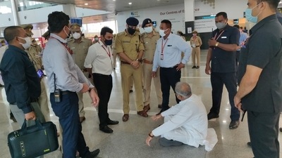 Chhattisgarh chief minister Bhupesh Baghel sat on a dharna inside the Lucknow airport after he was denied permission to move out of the airport (HT photo) Chhattisgarh chief minister Bhupesh Baghel sat on a dharna inside the Lucknow airport after he was denied permission to move out of the airport (HT photo)
