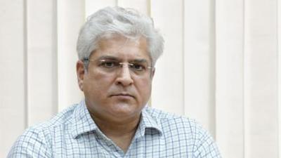 Delhi transport minister Kailash Gahlot reviewed the progress of the RRTS corridor on Monday and directed NCRTC officials to speed up the construction work and ensure timely completion of the corridor. (HT Photo)