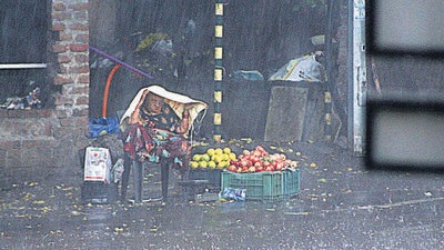 Pune may continue to witness hotter days and rainy evenings accompanied by thunder till October 9, the India Meteorological Department (IMD) said. (HT) Pune may continue to witness hotter days and rainy evenings accompanied by thunder till October 9, the India Meteorological Department (IMD) said. (HT)