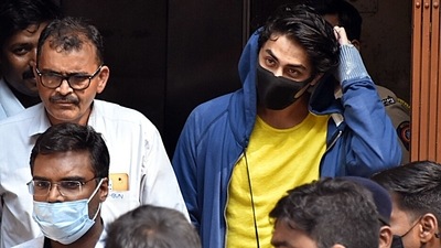Aryan Khan leaves the NCB office after an inquiry. (ANI) (Sunil Khandare) Aryan Khan leaves the NCB office after an inquiry. (ANI) (Sunil Khandare)