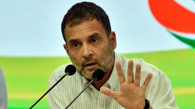 She doesn't fear the detention, tweeted Rahul Gandhi, calling her a "true Congressi". (HT PHOTO)