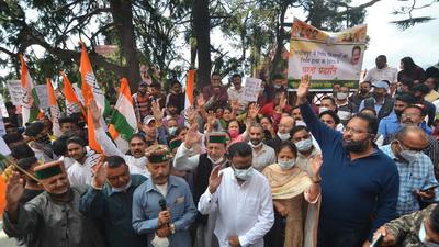 The HP Congress alleged that the Lakhimpur Kheri violence took place just a few days after the minister openly threatened the crush the farmers’ protests. (Deepak Sansta / HT) The HP Congress alleged that the Lakhimpur Kheri violence took place just a few days after the minister openly threatened the crush the farmers’ protests. (Deepak Sansta / HT)
