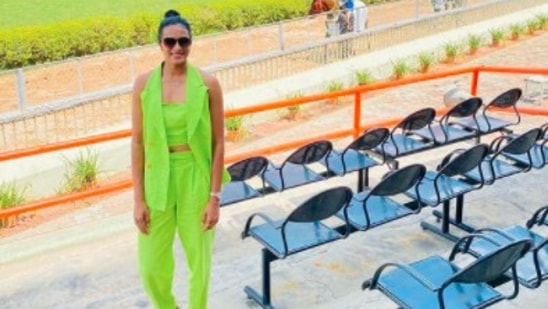 PV Sindhu recently went for a horse racing event in Hyderabad wearing a <span class='webrupee'>₹</span>12.5k neon green co-ord set.(Instagram/@pvsindhu1)