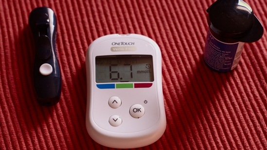 Lowers risk of type 2 diabetes: Studies suggest that intermittent fasting reduces blood sugar levels in people with type 2 diabetes. It improves survival rates and protects against diabetic retinopathy.(Unsplash)