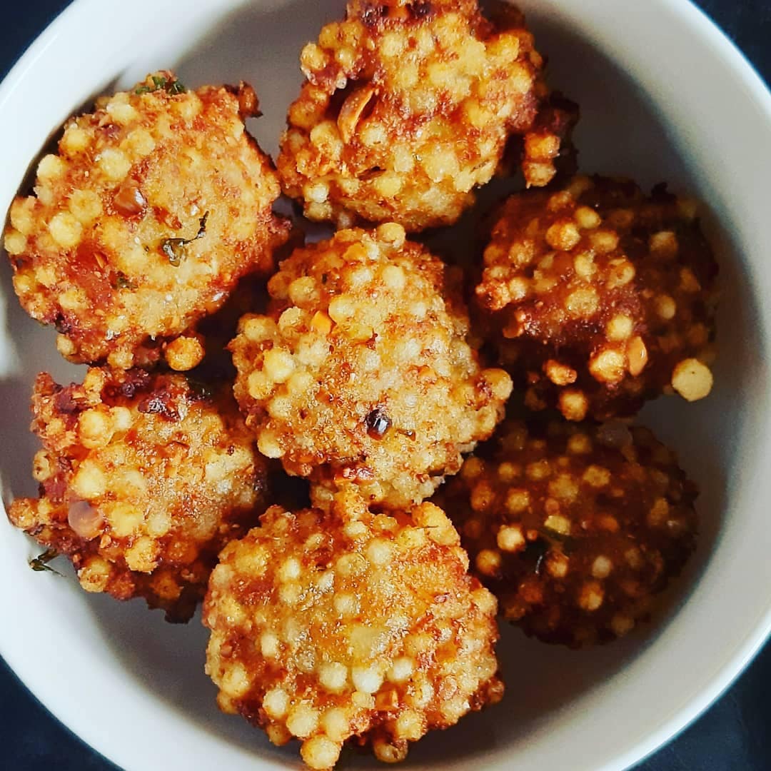 Sabudana wada(Instagram/everythingunder30minutes) Sabudana wada(Instagram/everythingunder30minutes)