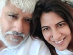 Vikram Bhatt poses with his wife, Shwetambari Soni. Vikram Bhatt poses with his wife, Shwetambari Soni.