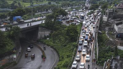 PMC needs defence land of 0.48 hectares for Chandani chowk flyover. It is under the control of the NDA. It is almost 1.5 kilometres from the academy’s main entrance, on the Mumbai-Bangalore national highway. Now, PMC has decided to depute project consultants to complete equal value infrastructure work which National Defence Academy (NDA) wants the corporation to complete. (Pratham Gokhale/HT Photo) PMC needs defence land of 0.48 hectares for Chandani chowk flyover. It is under the control of the NDA. It is almost 1.5 kilometres from the academy’s main entrance, on the Mumbai-Bangalore national highway. Now, PMC has decided to depute project consultants to complete equal value infrastructure work which National Defence Academy (NDA) wants the corporation to complete. (Pratham Gokhale/HT Photo)