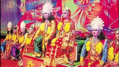 Lucknow’s Aishbagh Ramleela, though it will be staged live, nobody will be permitted to view it for the third consecutive year. (HT File Photo)