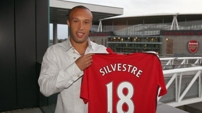 Mikael Silvestre Mikael Silvestre
