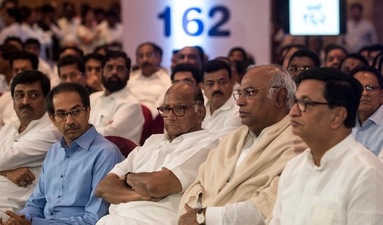 Maha Vikas Aghadi (MVA) coalition partners called for a Maharashtra Bandh &nbsp;on Oct 11 to protest against the killing of protesting farmers in UP's Lakhimpur.&nbsp; (HT File)