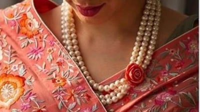 In astrology, the pearl is linked to the planets- Moon and Venus. (mogra.in/Instagram)